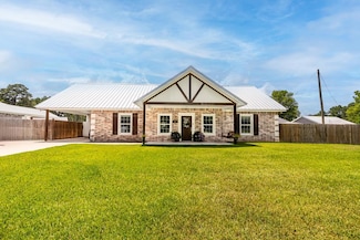 1003 Holubec St, Diboll, TX 75941
