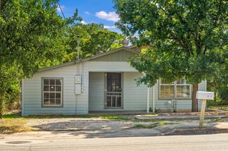 2814 Legion Dr, Kerrville, TX 78028