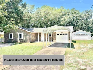 5737 Chumuckla Hwy, Milton, FL 32571