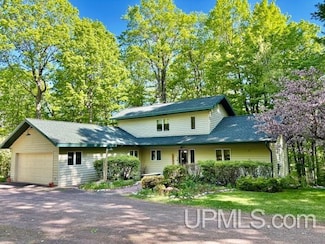E5420 N Star Rd, Ironwood, MI 49938