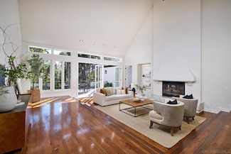 1765 Ivy Rd, Oceanside, CA 92054