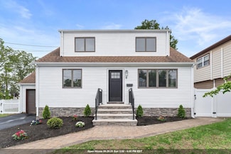 8 Marianne Terrace, Secaucus, NJ 07094