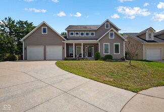5550 Treeline Dr, Columbus, IN 47201