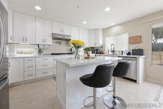 2176 Pointe Pkwy, Spring Valley, CA 91978