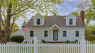 77 Center St, Dennis Port, MA 02639