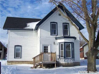 27425 Madison St, Chaumont, NY 13622