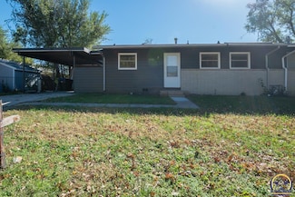 7130 SW Lario Ln, Topeka, KS 66619