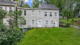 2824 Salisbury St, Pittsburgh, PA 15210