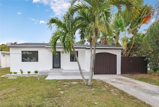 2824 Wiley St, Hollywood, FL 33020