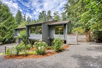9330 NE Lovgreen Rd, Bainbridge Island, WA 98110