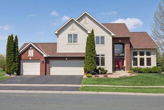 6631 Urbandale Ln N, Osseo, MN 55311