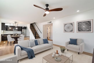 2210 E Everett Dr, Phoenix, AZ 85022