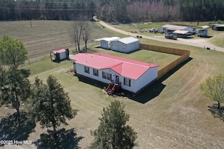34 Joseph Ln, Whiteville, NC 28472