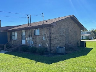 618 Hiawatha Rd Unit C, Pembroke, NC 28372