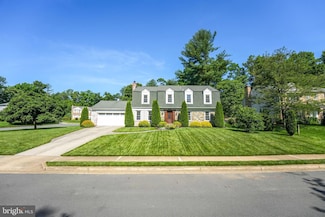 1910 Abbotsford Dr, Vienna, VA 22182
