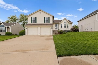 8426 N Winfield Ave, Kansas City, MO 64153