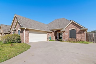 724 Dove Ridge, Sanger, TX 76266