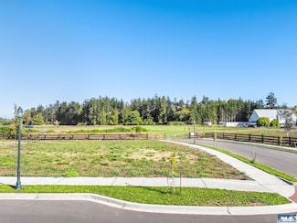 51 Colchester St, Sequim, WA 98382