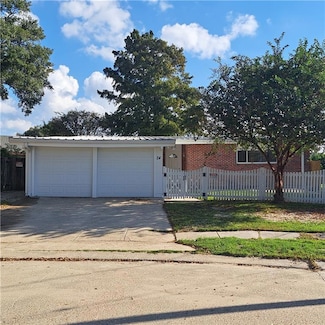 24 Caribou Ct, Metairie, LA 70003
