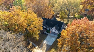 101 NW 44th St, Kansas City, MO 64116