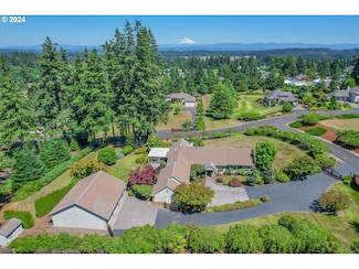 17665 S Jean Dr, Oregon City, OR 97045