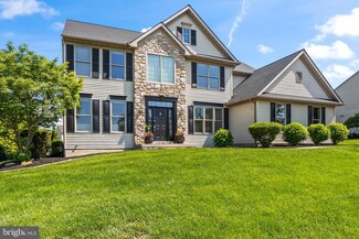 248 Wolgemuth Dr, Lancaster, PA 17602