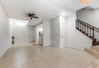 800 Country Place Dr Unit 703, Houston, TX 77079