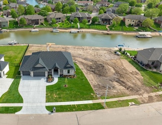 3011 W Crystal Beach Cir, Wichita, KS 67204