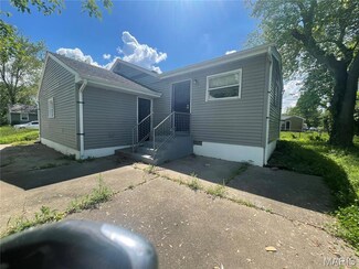 251 Midlothian Rd, Saint Louis, MO 63137