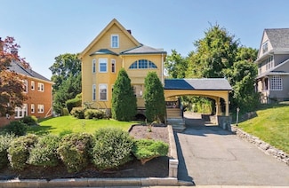 664 Washington St, Brighton, MA 02135