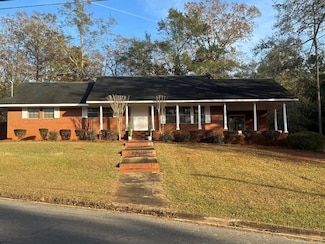 113 Clearview Cir, Americus, GA 31709