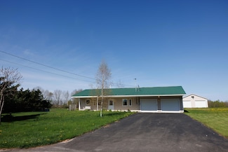 31 Howe Rd, Fairfield, ME 04937