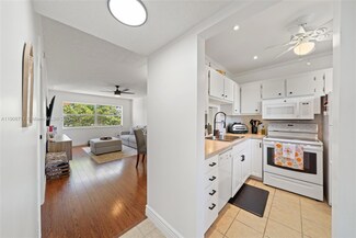 3530 NW 52nd Ave Unit 606, Lauderdale Lakes, FL 33319