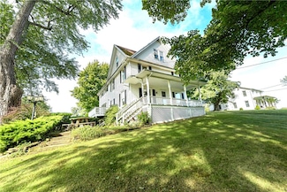 7677 E Townline Rd, Williamson, NY 14589