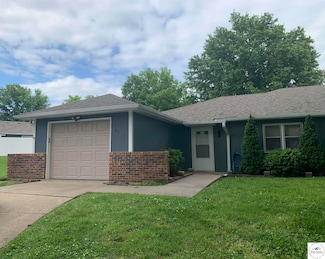 4006 Southlake Cir, Sedalia, MO 65301