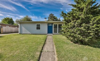 326 Fenwick Dr, New Carlisle, OH 45344