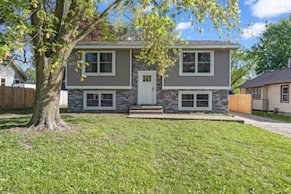 518 Maxwelton Dr, Des Moines, IA 50315