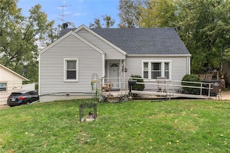 300 Hughes Ave, Des Moines, IA 50315