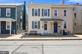 33 W Ferdinand St, Manheim, PA 17545
