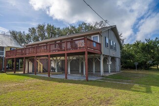 2702 Myrtle St, Edisto Island, SC 29438