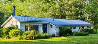 7574 Hathaway Dr, Fairview, PA 16415