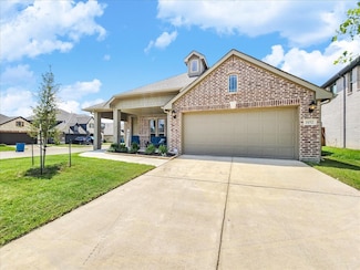 1152 Snowy Owl Dr, Alvarado, TX 76009