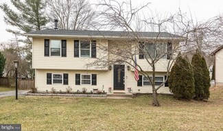 1712 Gemini Dr, Sykesville, MD 21784