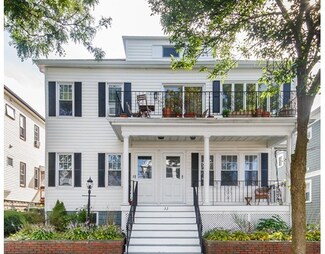 32 College Hill Rd Unit 2, Somerville, MA 02144