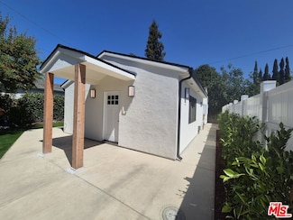 6641 Chimineas Ave, Los Angeles, CA 91335