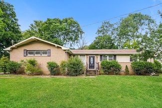 125 Roberta Dr, Hendersonville, TN 37075