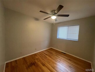 253 Chambers Rd Unit A, St. Louis, MO 63137