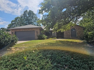 28 Mckenzie Dr, Bella Vista, AR 72715