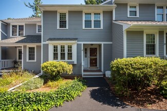 30 Laurelwood Dr Unit 30, Hopedale, MA 01747