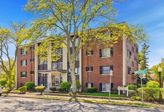 50 Tuttle St Unit 10, Wakefield, MA 01880